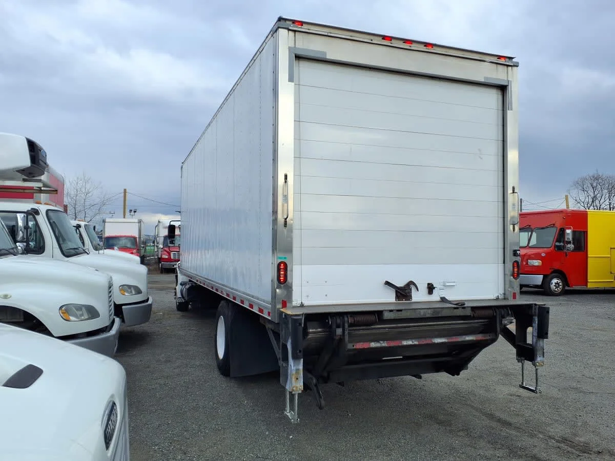 2018 International 4300 in Kearny, NJ — photo 6