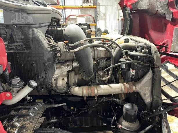 2019 Freightliner Cascadia - image 18