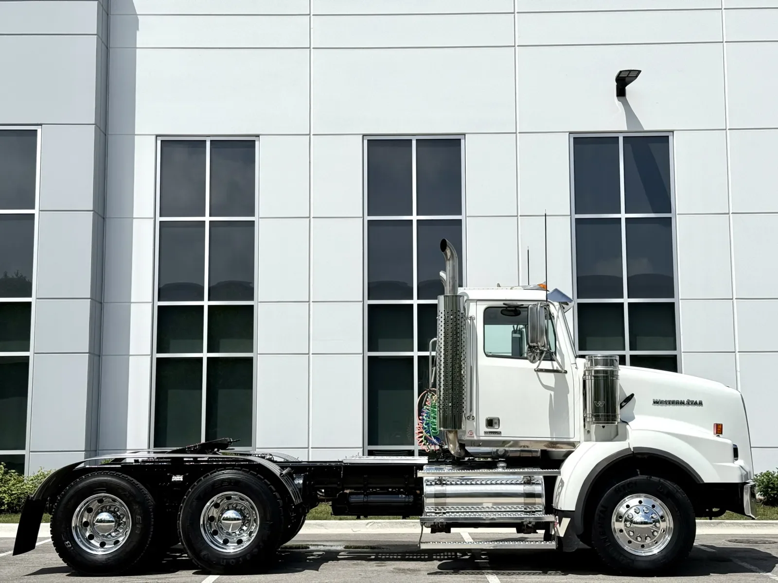 2015 Western Star 4900 in New Lenox, IL — photo 3