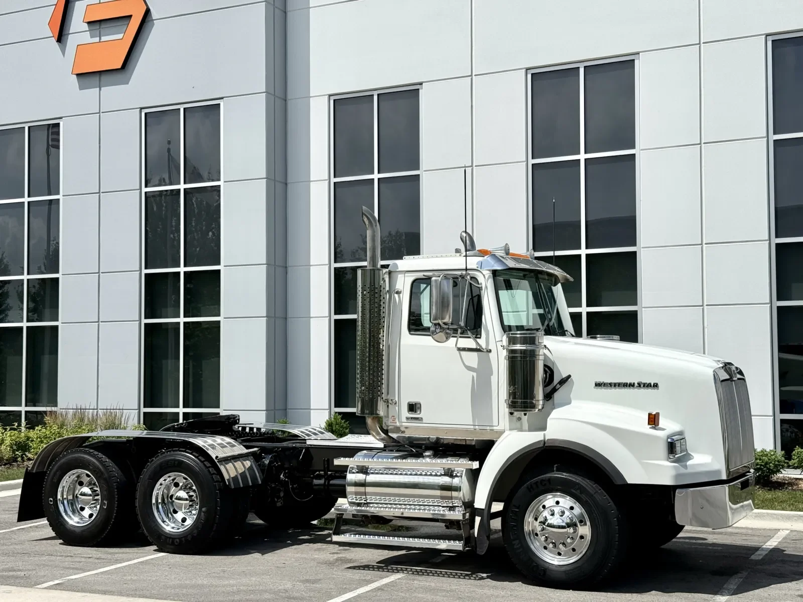 2015 Western Star 4900 in New Lenox, IL — photo 2