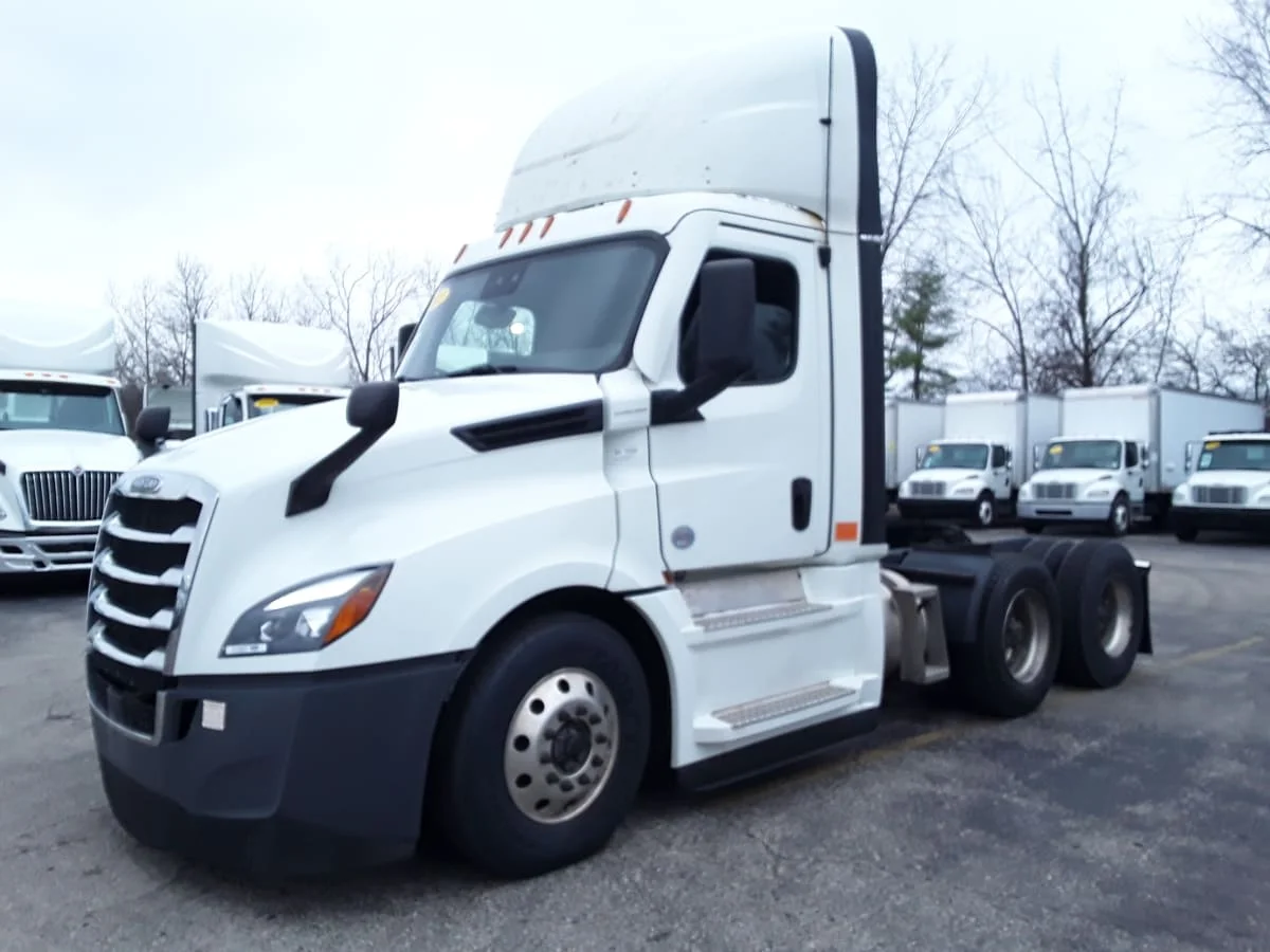2022 Freightliner Cascadia in Hilliard, OH