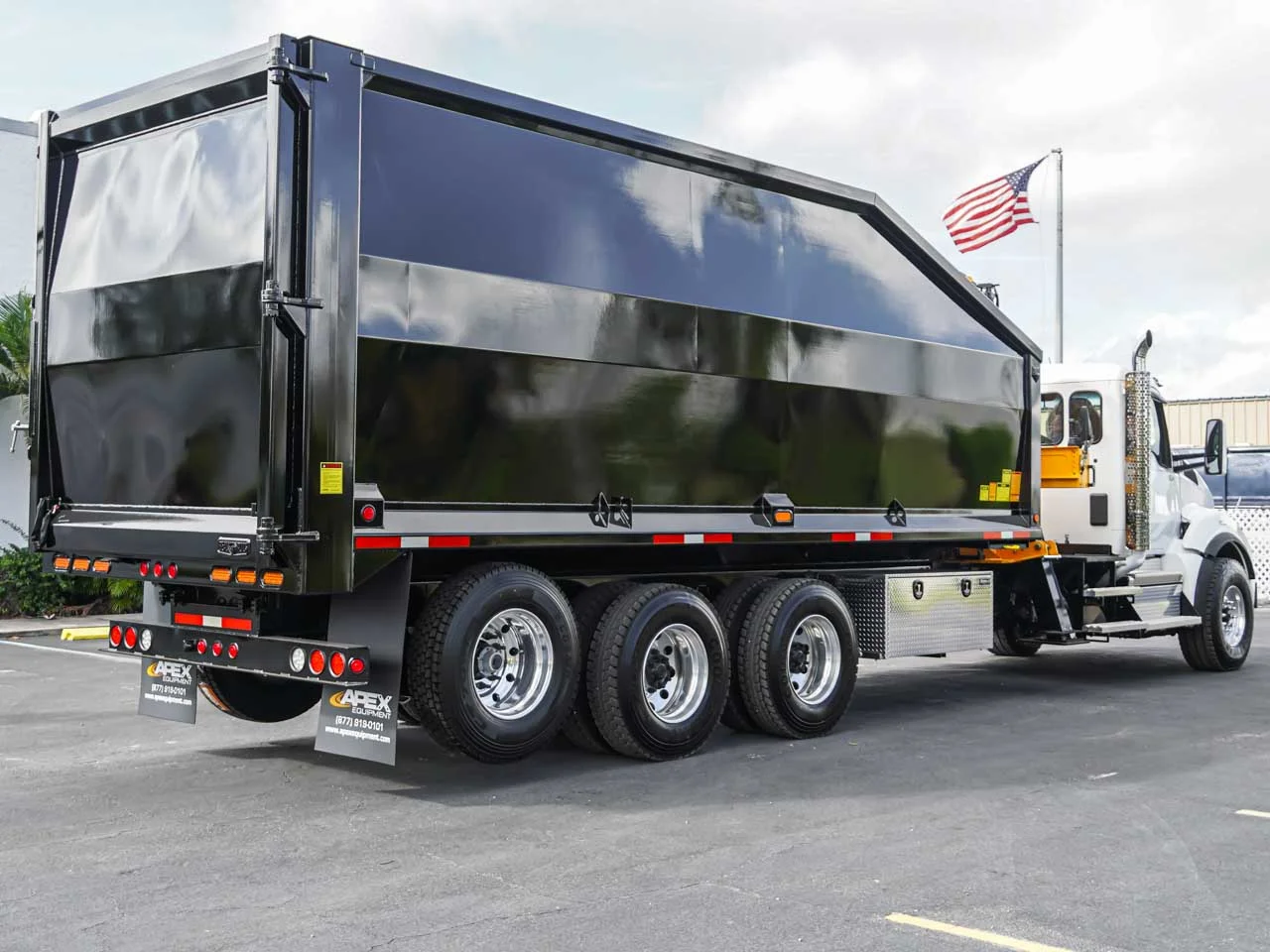 2025 Kenworth T880 - image 6