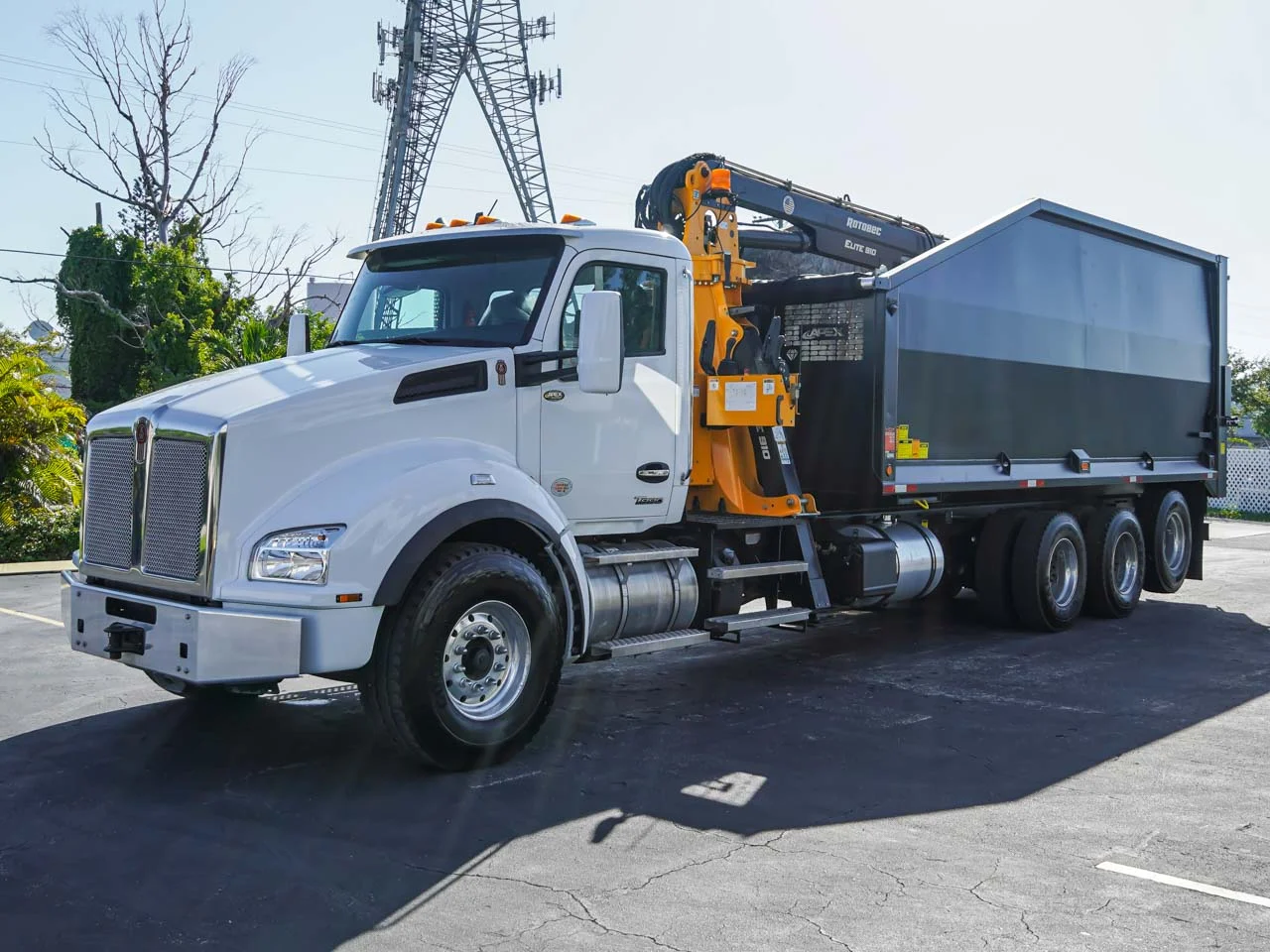 2025 Kenworth T880 — photo 2
