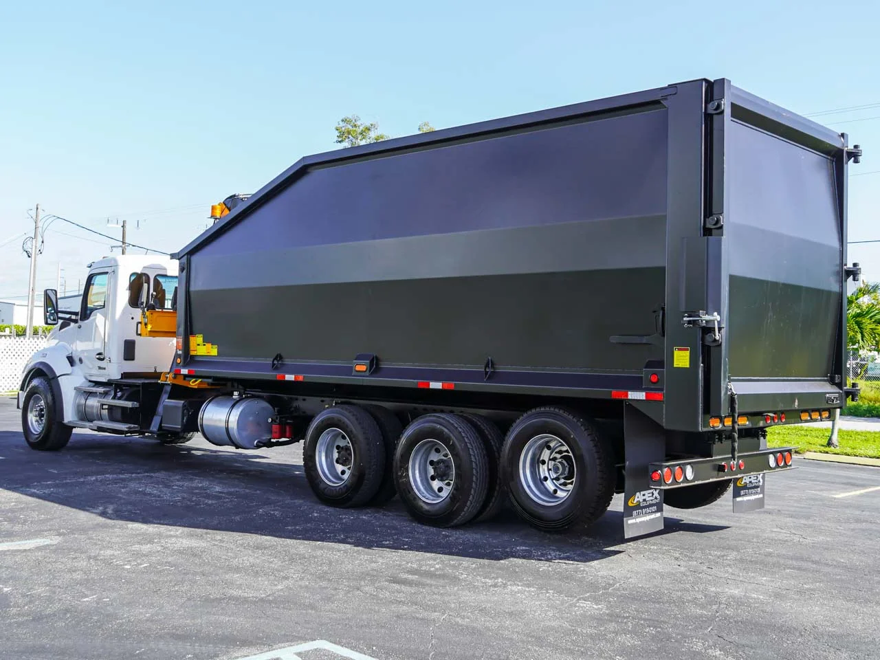 2025 Kenworth T880 — photo 4