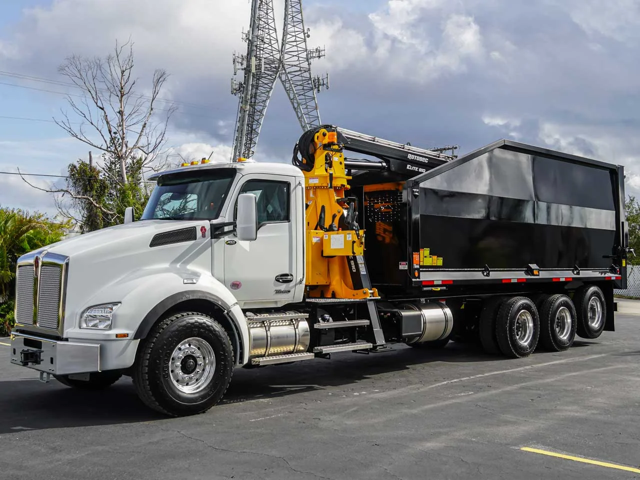 2025 Kenworth T880 - image 3