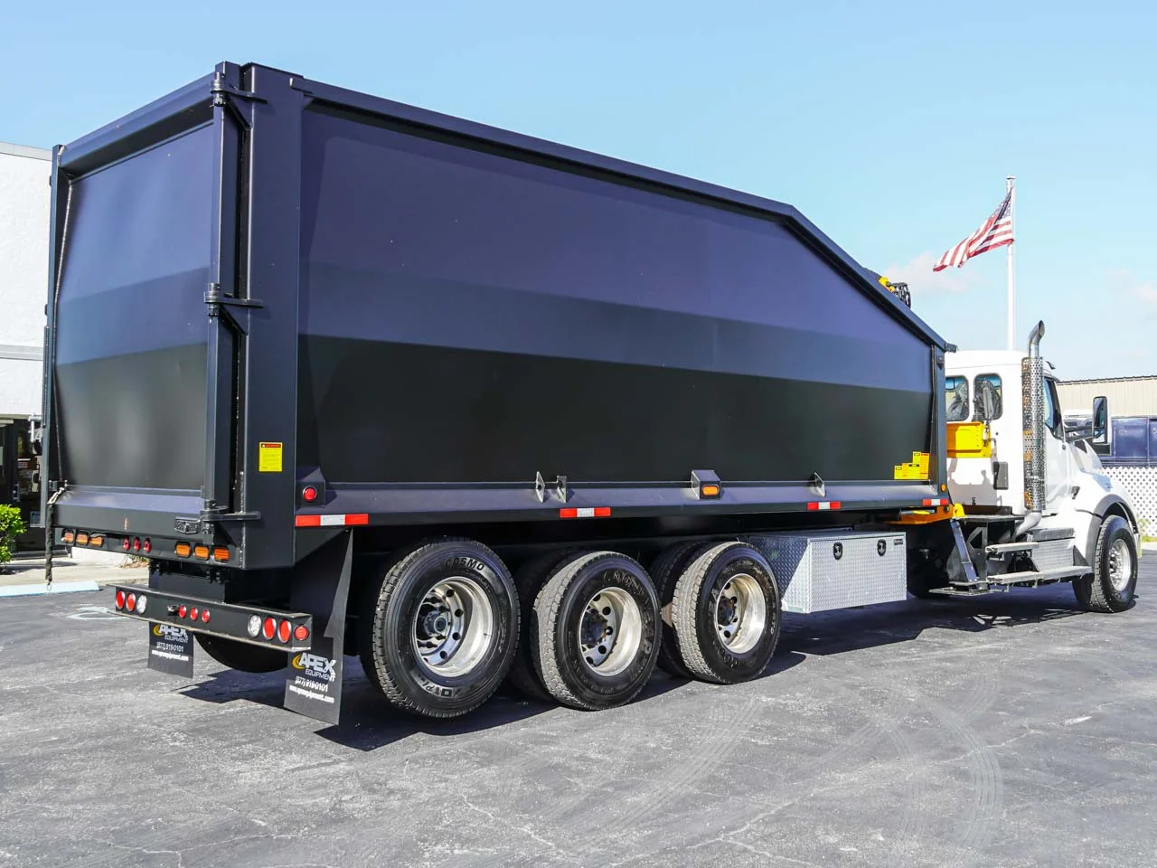 2025 Kenworth T880 — photo 3