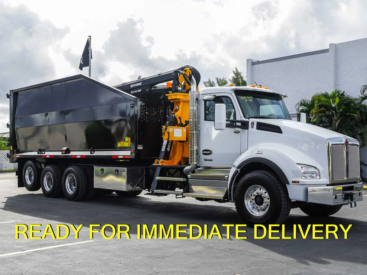 2025 Kenworth T880