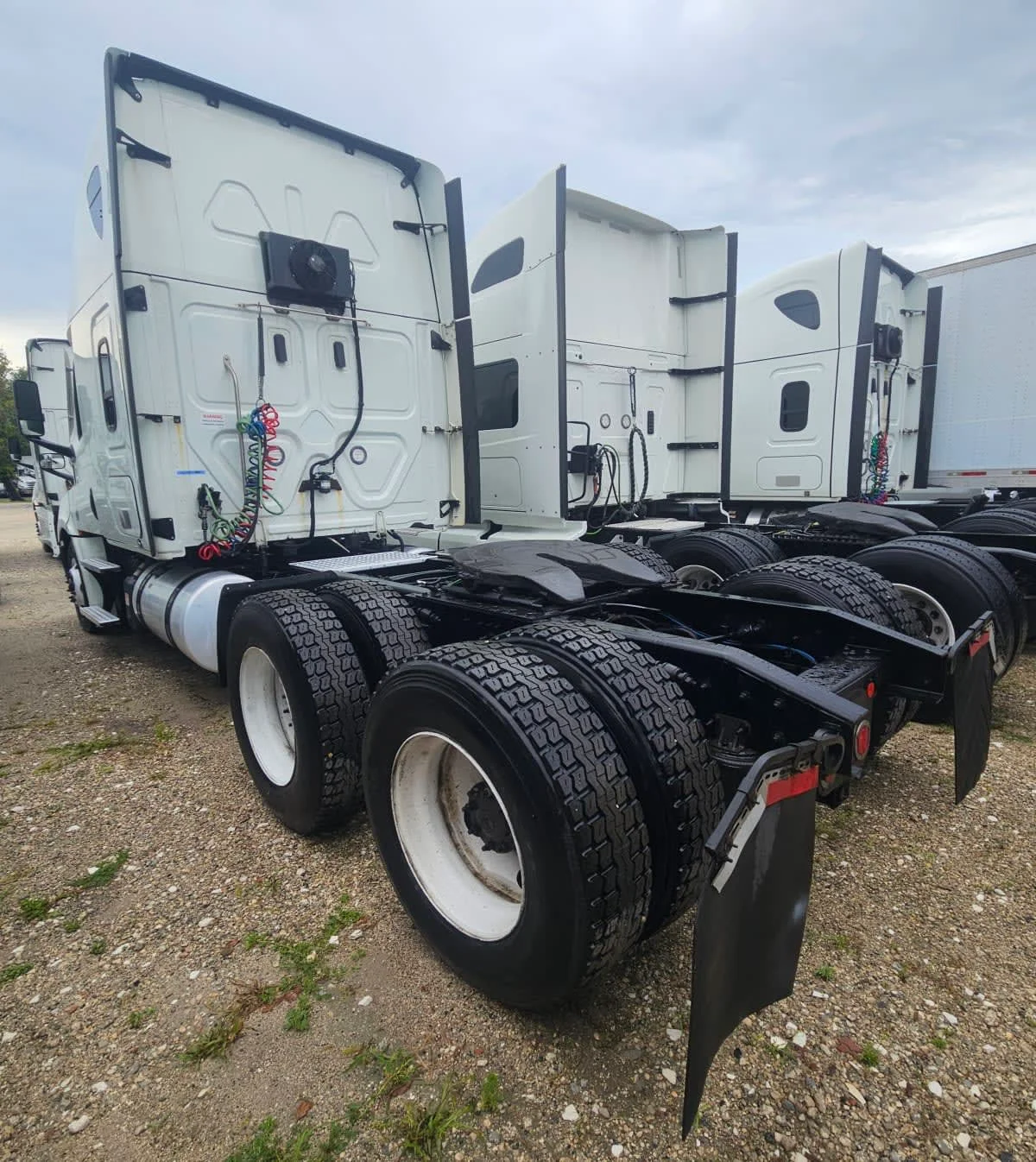 2022 Freightliner Cascadia in Orlando, FL — photo 6