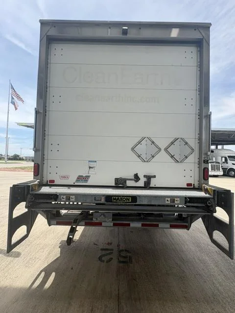 2020 Peterbilt 337 — photo 6