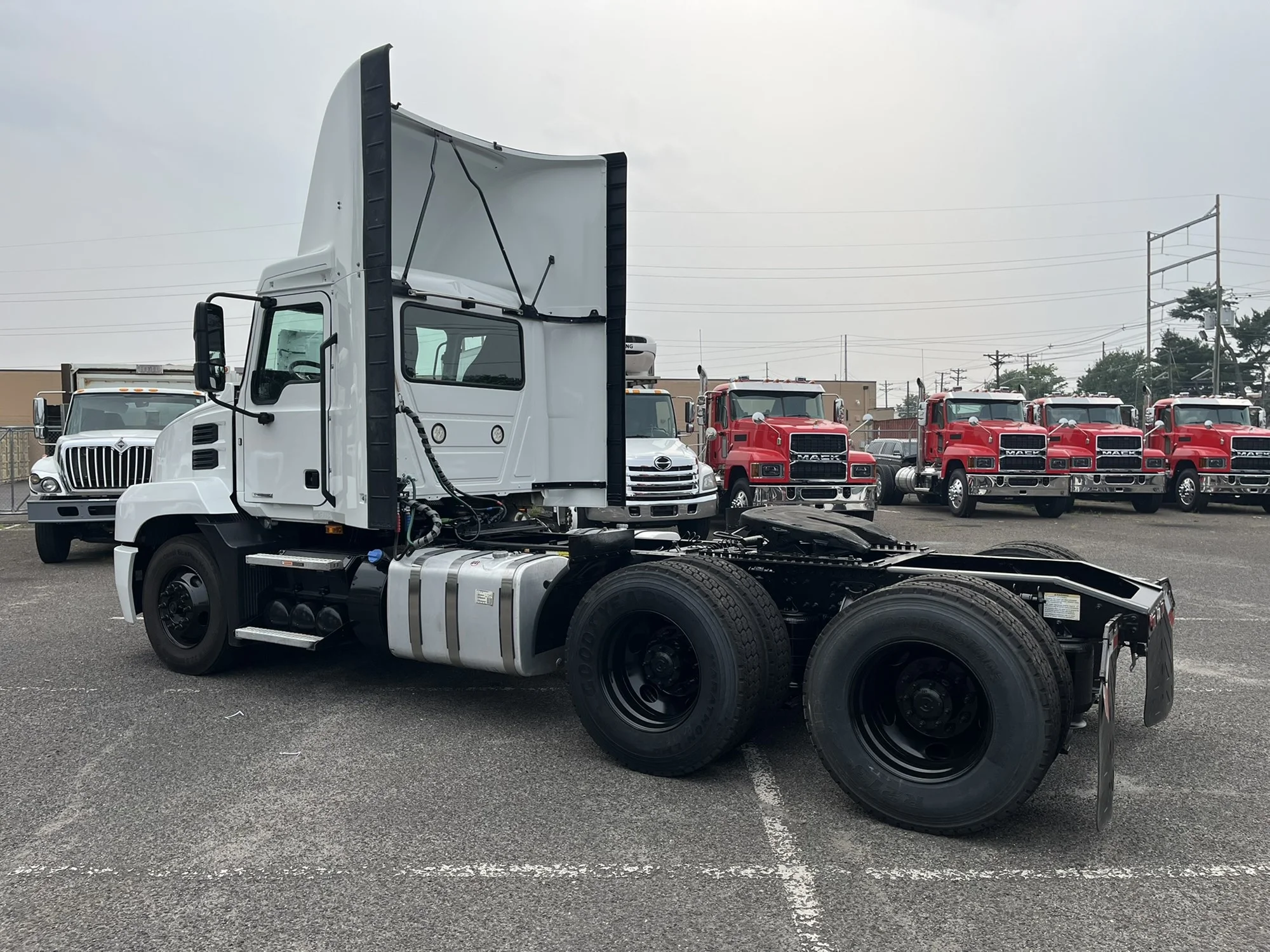 2023 Mack Anthem in Ephrata, PA — photo 6