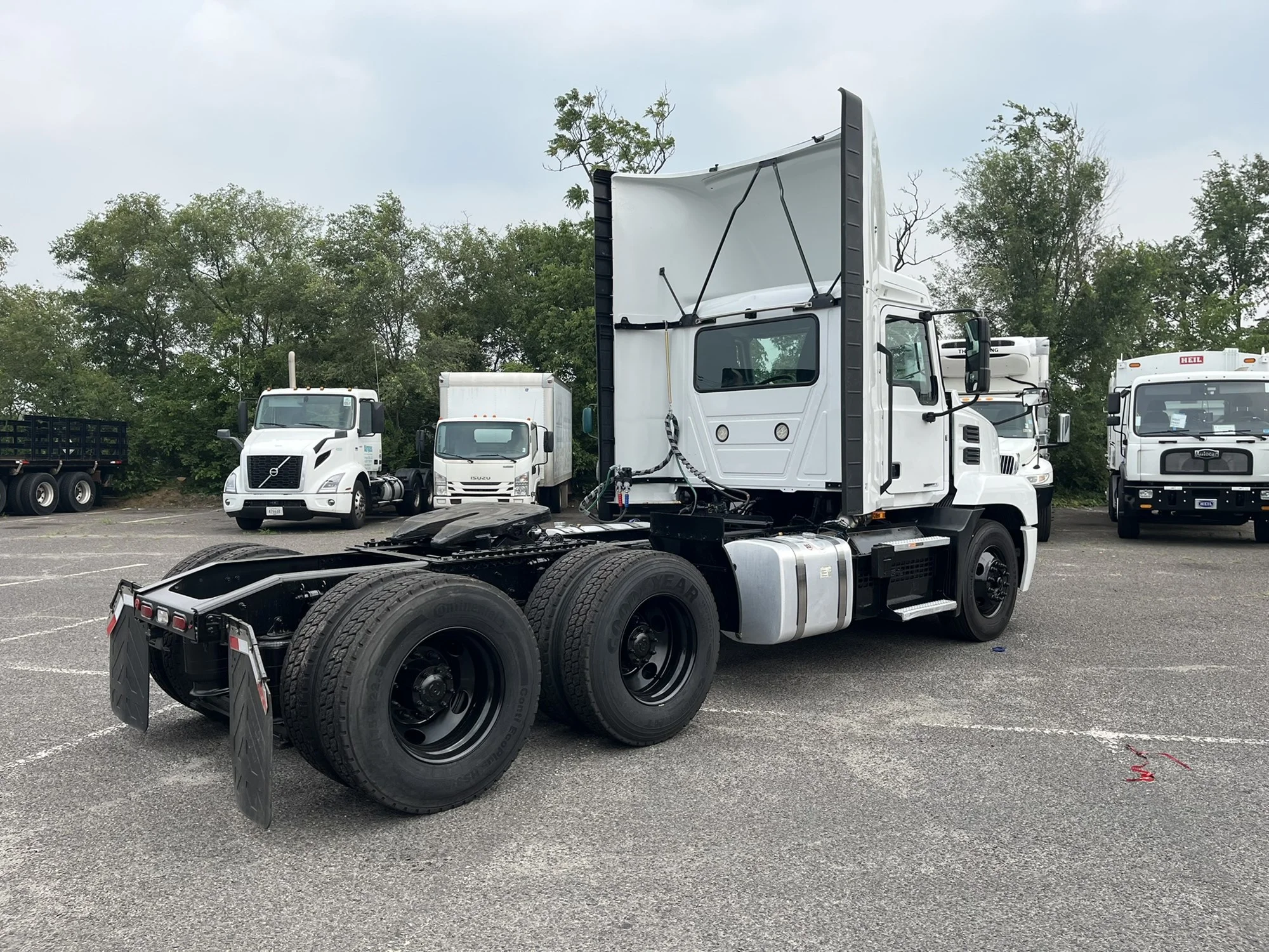 2023 Mack Anthem in Ephrata, PA — photo 4