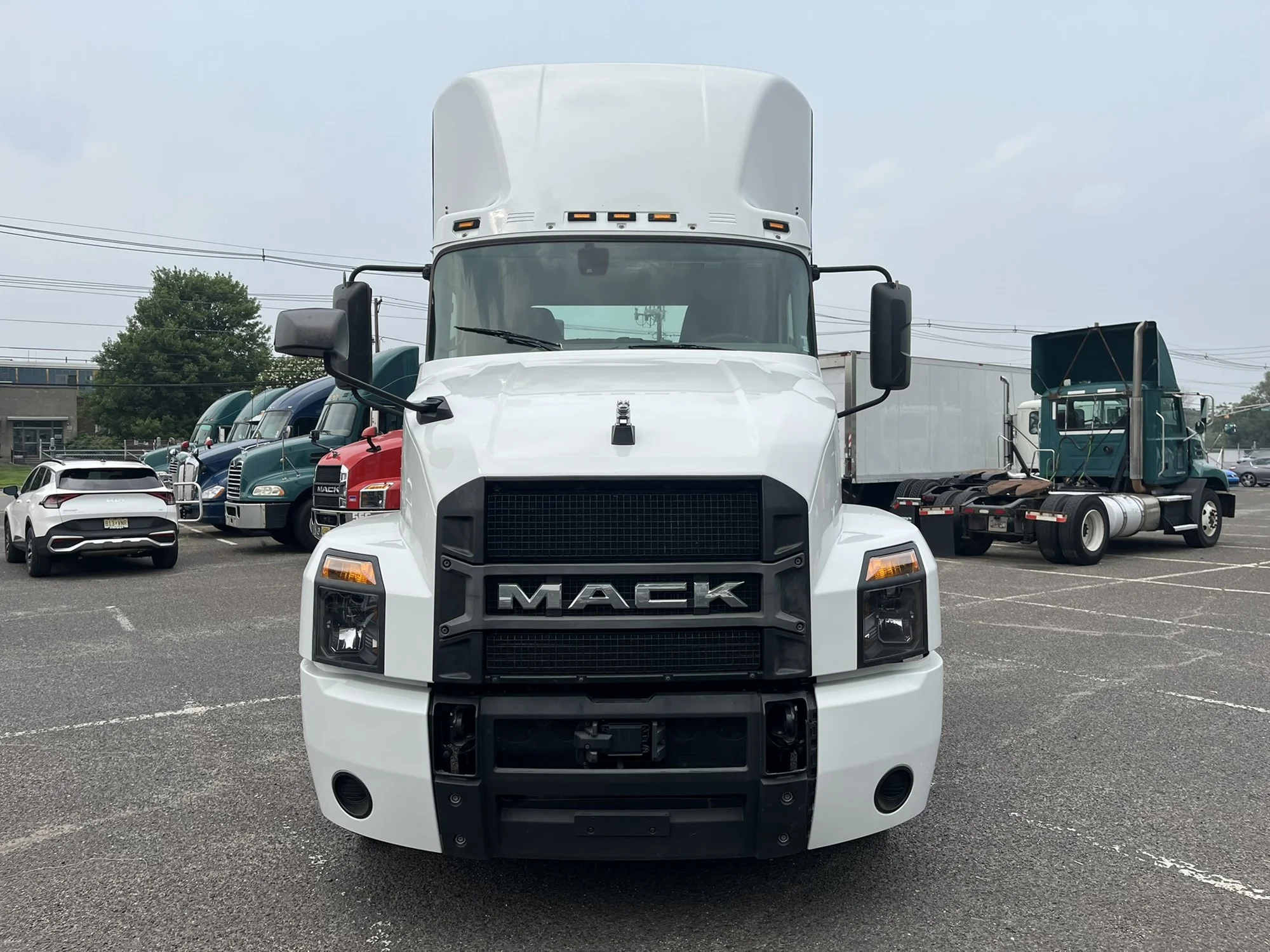 2023 Mack Anthem in Ephrata, PA — photo 2