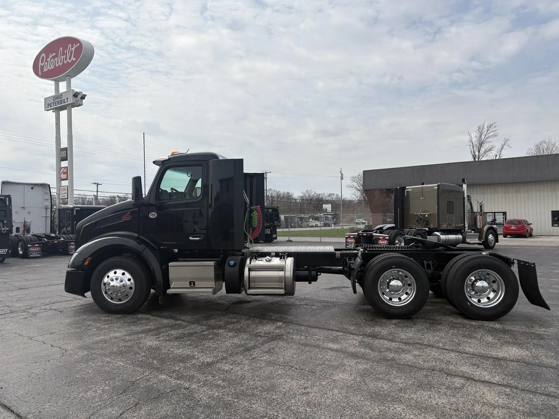 2027 Peterbilt 579 in Findlay, OH — photo 4