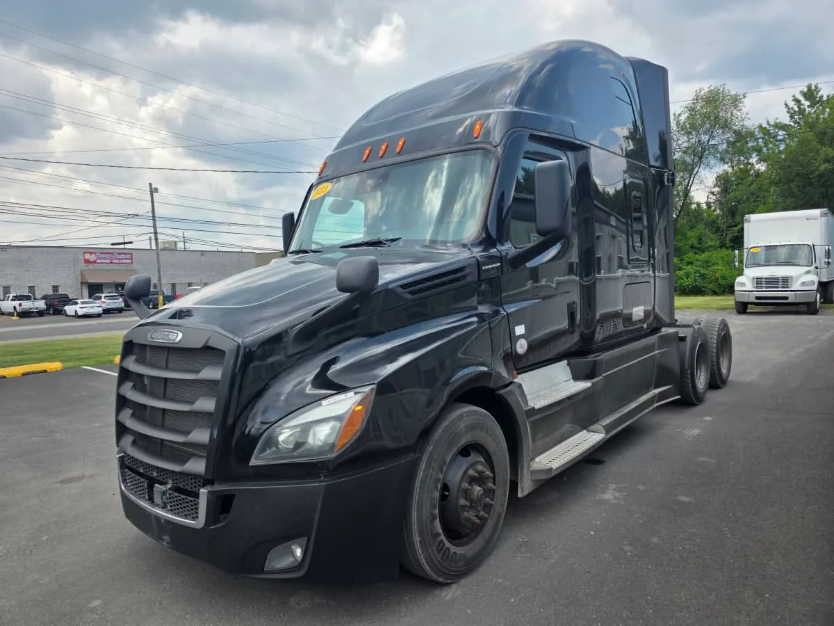 2023 Freightliner Cascadia