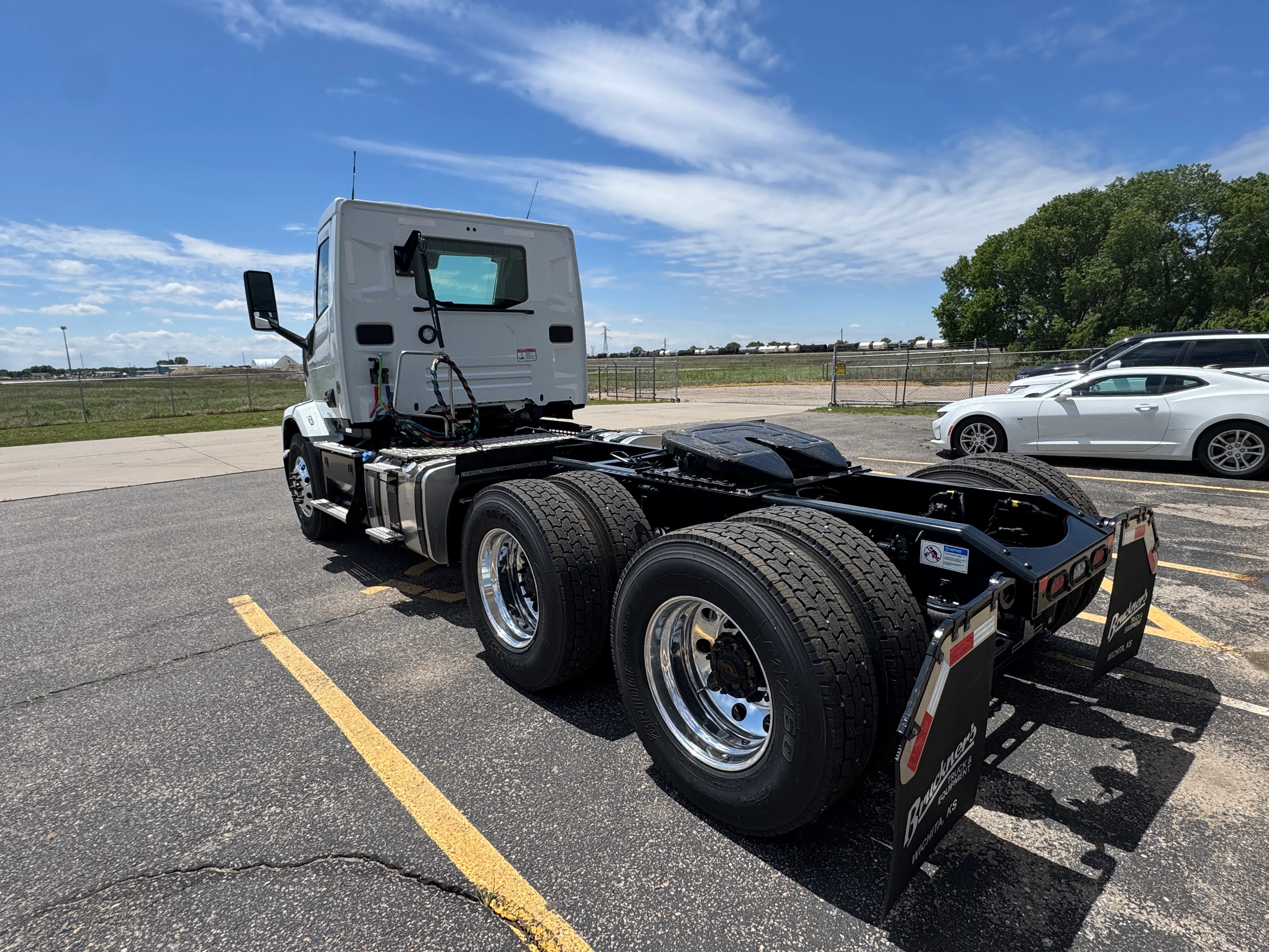 2027 Mack Anthem in Wichita, KS — photo 9