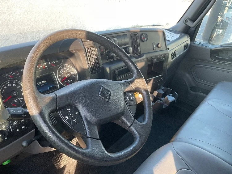 2022 International MV - image 6