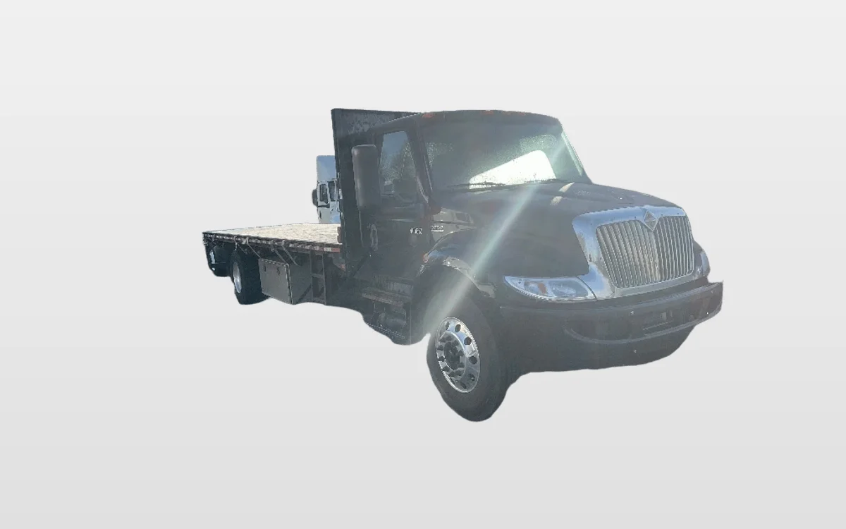 2022 International MV - image 1