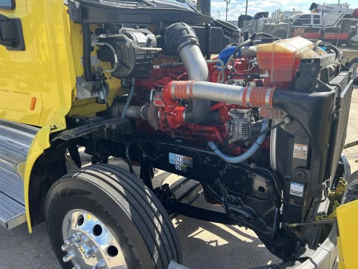 2021 Peterbilt 579 - image 12