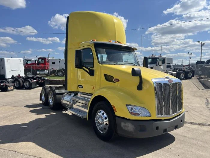 2021 Peterbilt 579 - image 5