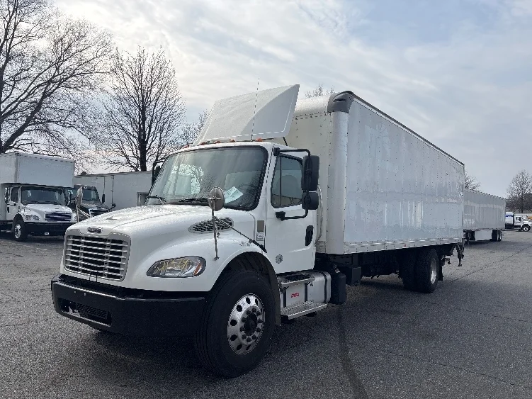 2021 Freightliner M2 106 - image 3