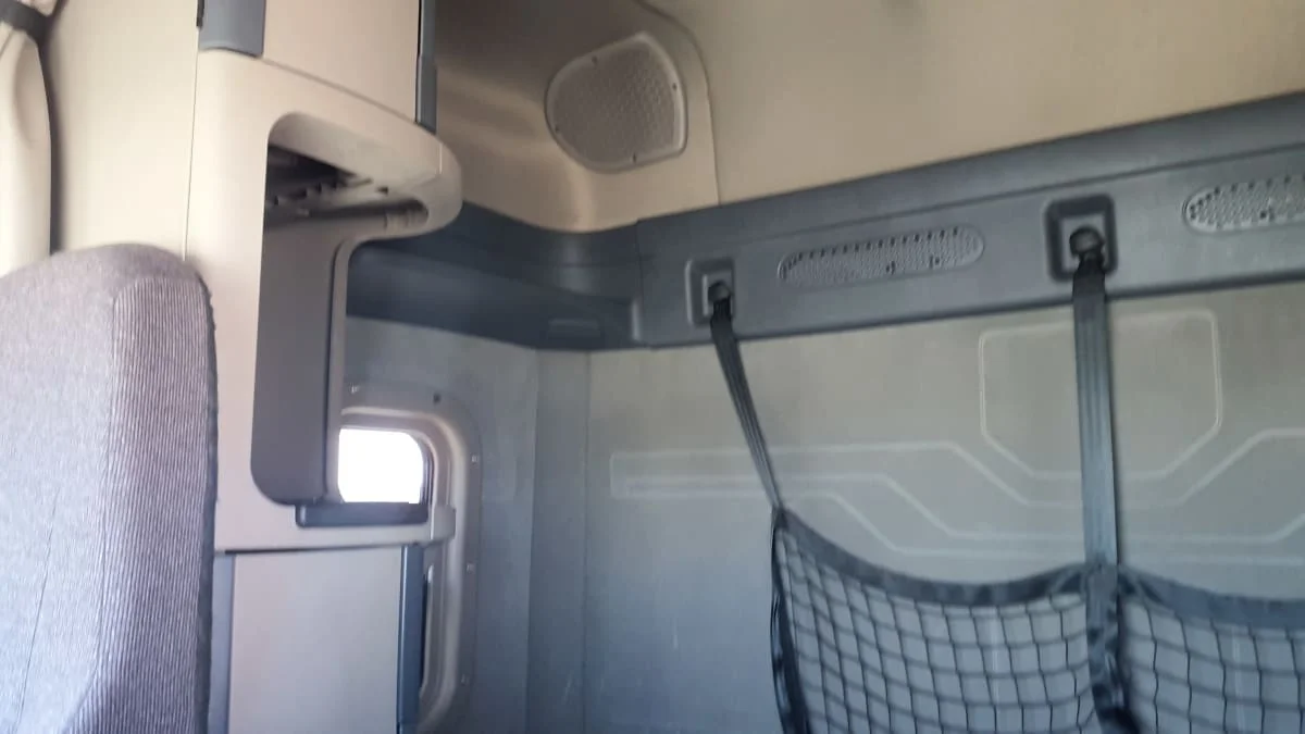 2020 Freightliner Cascadia in Birmingham, AL — photo 10