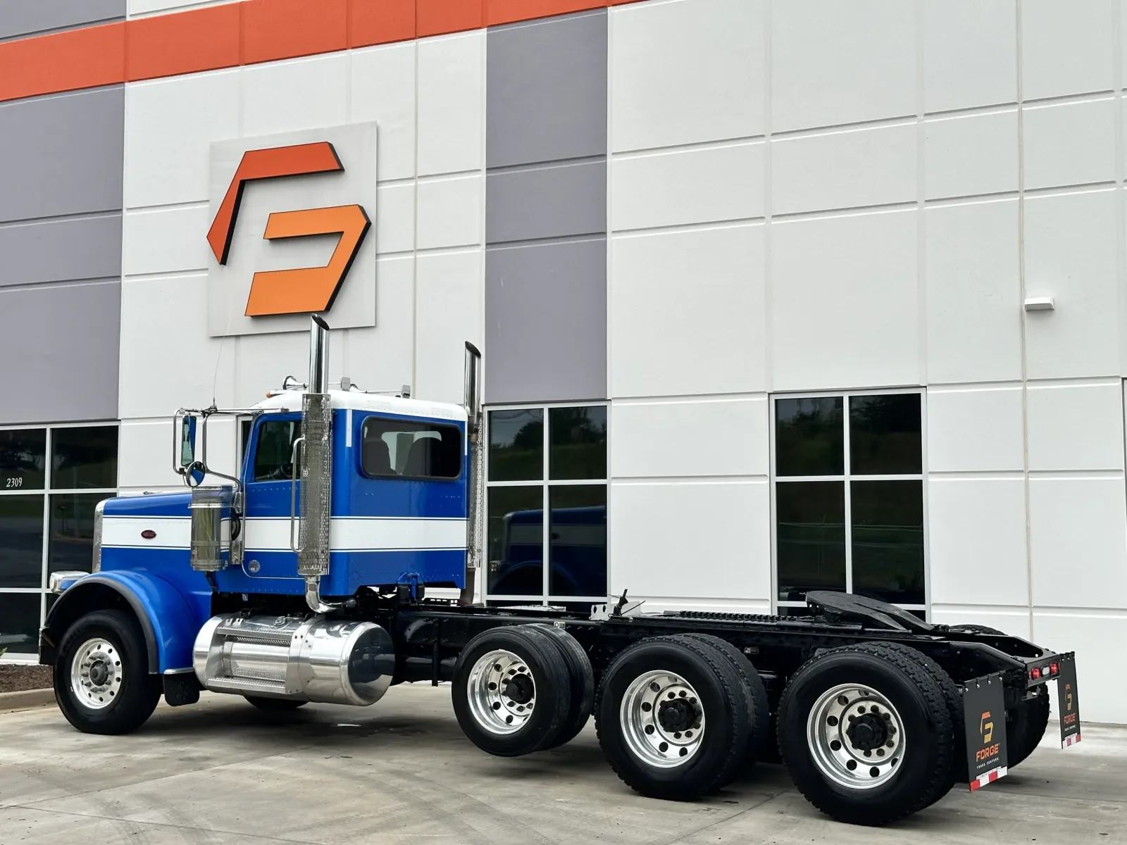 2019 Peterbilt 389 in Greer, SC — photo 6