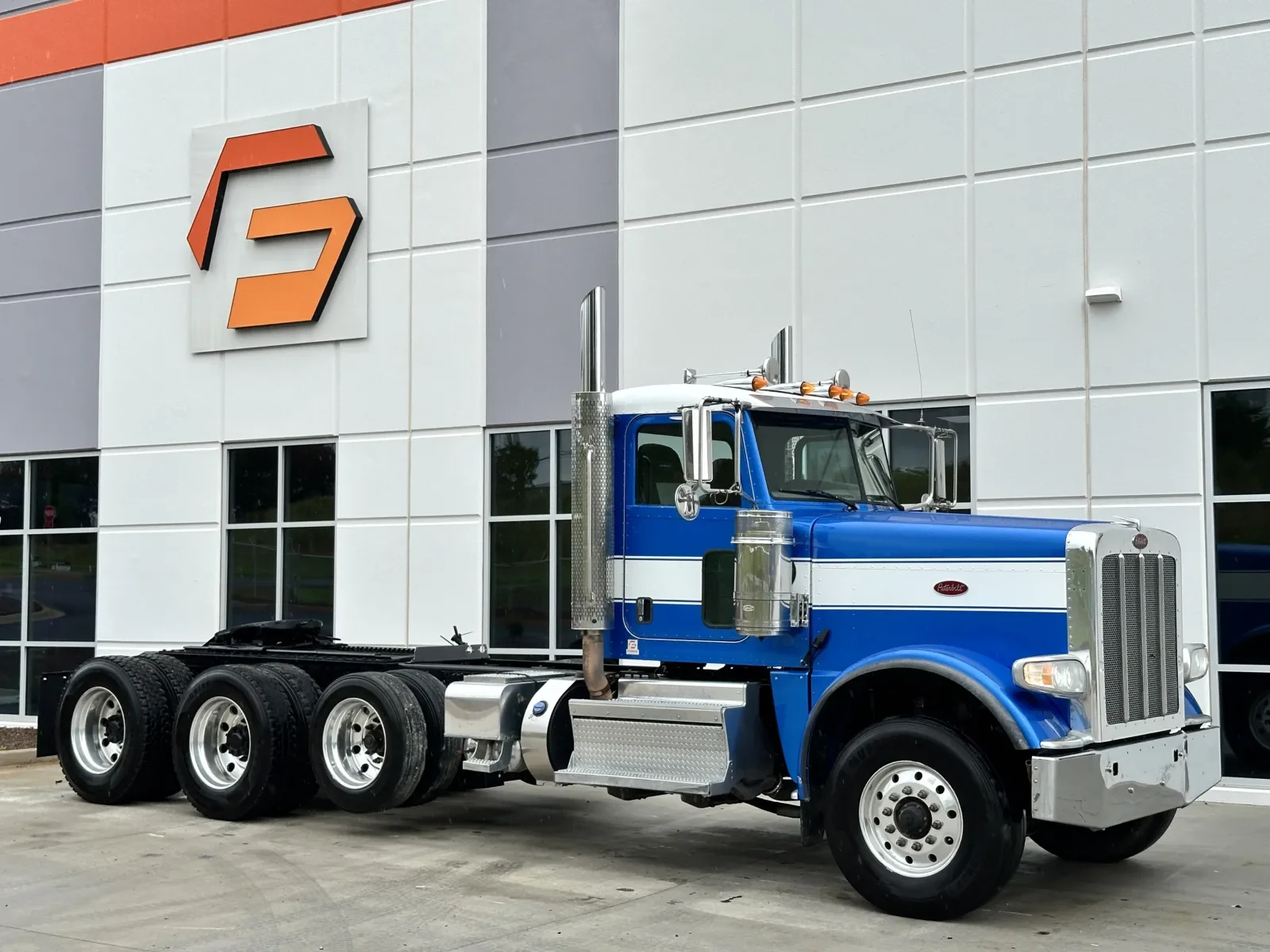 2019 Peterbilt 389