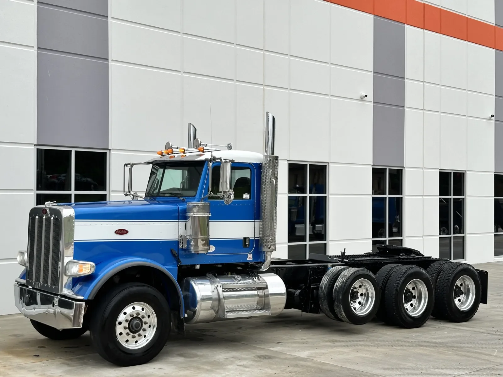 2019 Peterbilt 389 in Greer, SC — photo 2