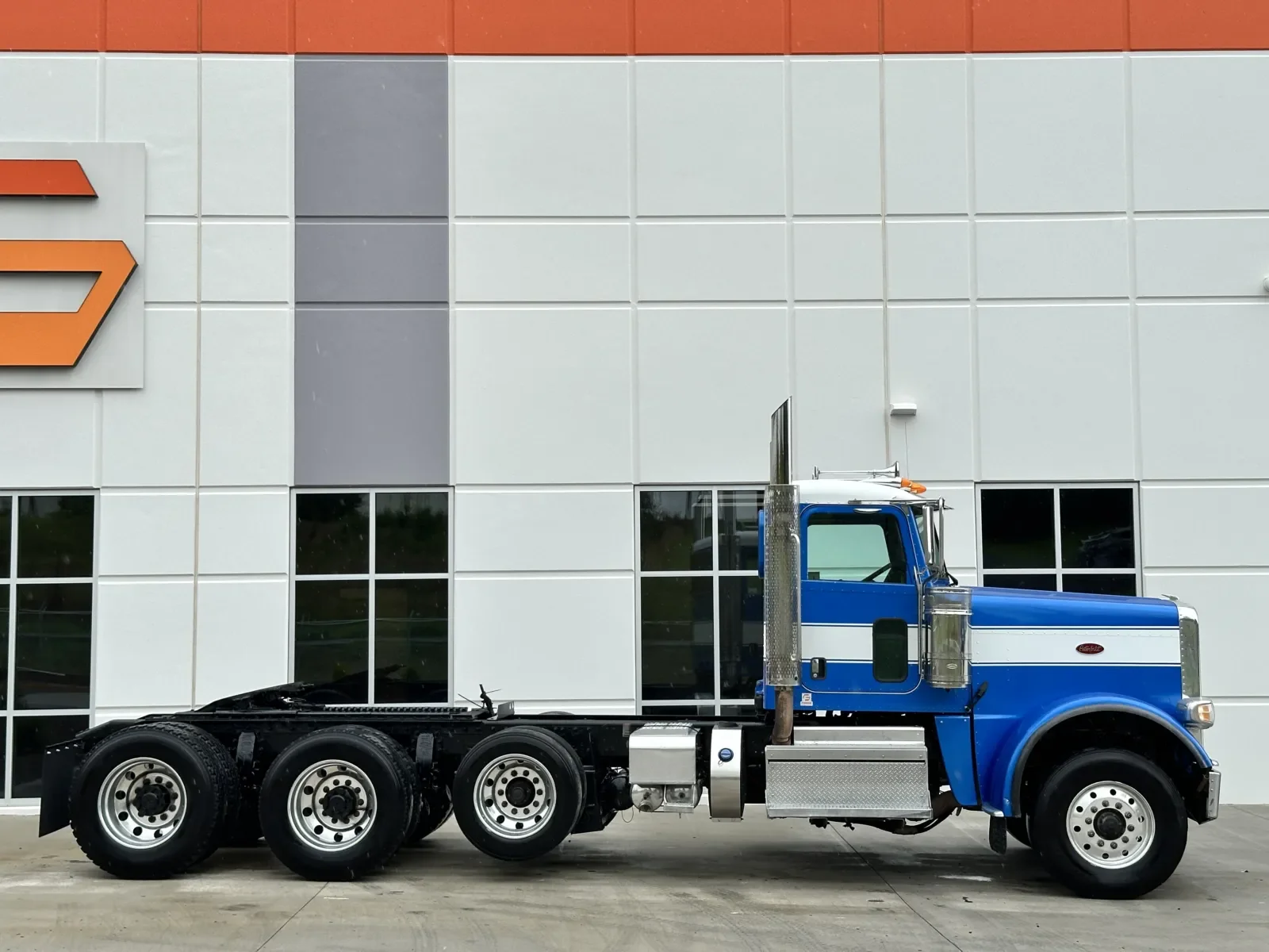 2019 Peterbilt 389 in Greer, SC — photo 3