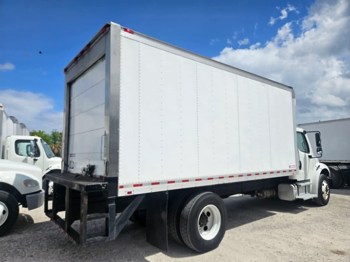 2022 Freightliner M2 106 - image 4