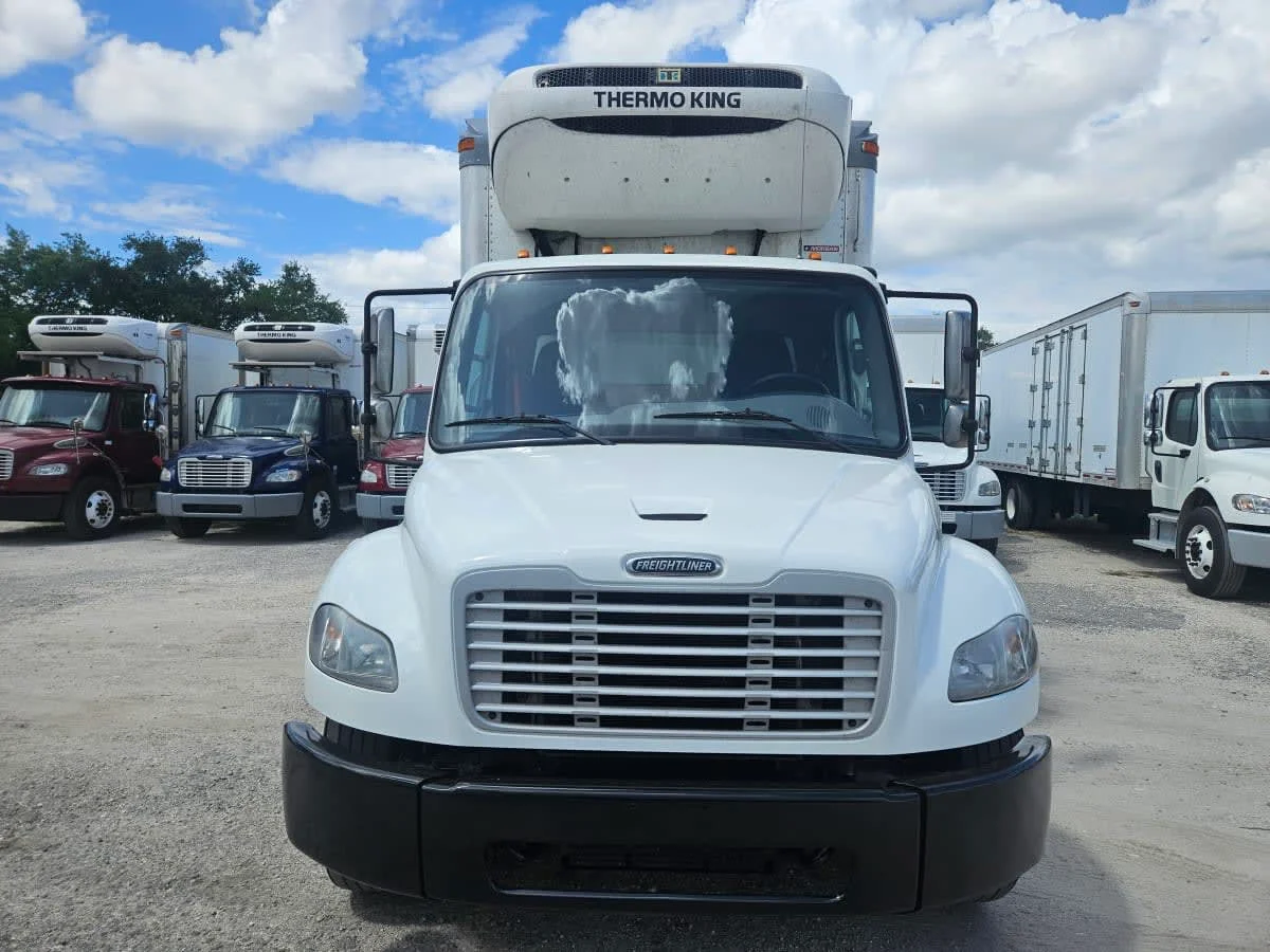 2022 Freightliner M2 106 in Orlando, FL — photo 2