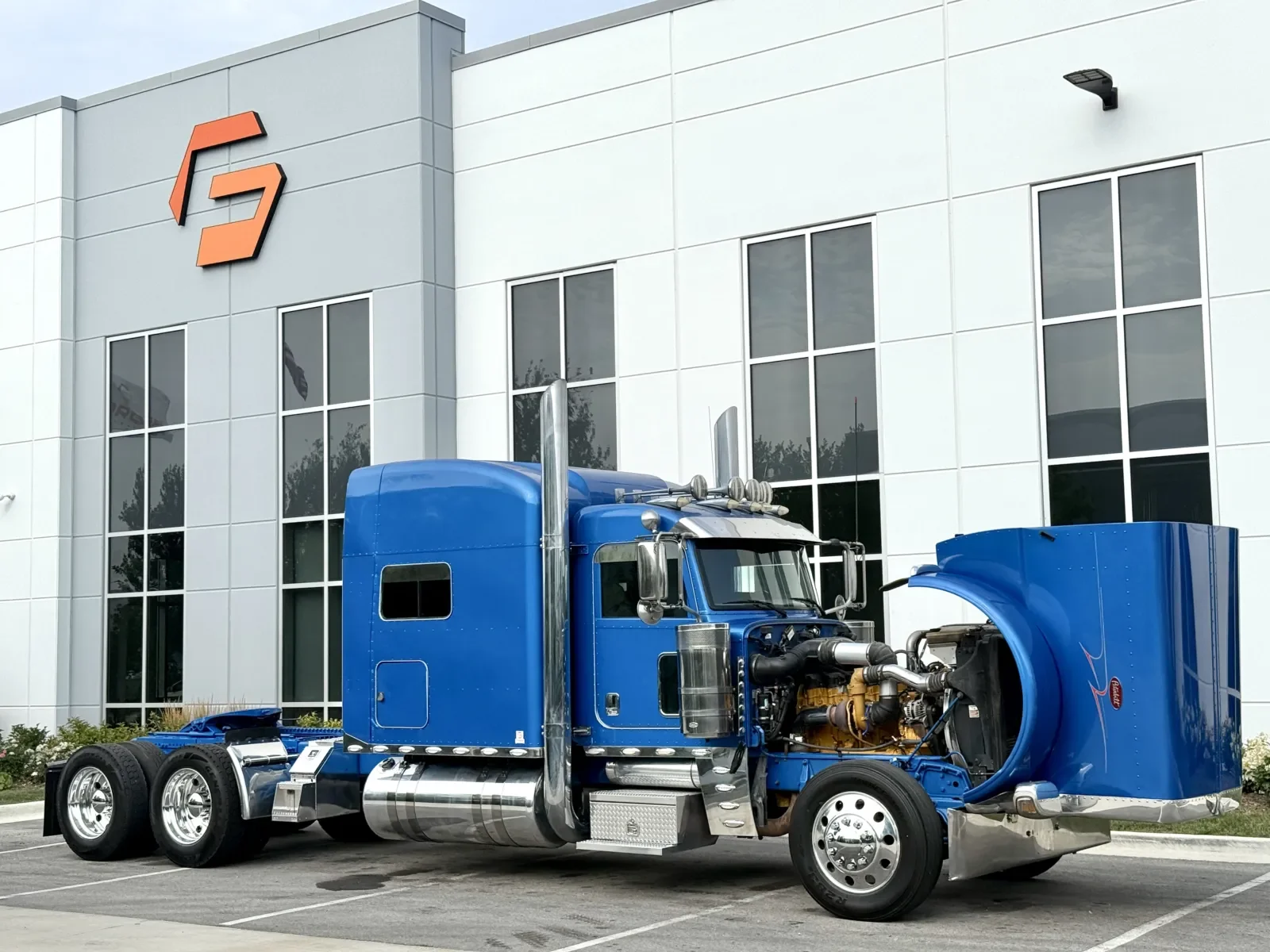 2018 Peterbilt 389 in New Lenox, IL — photo 9