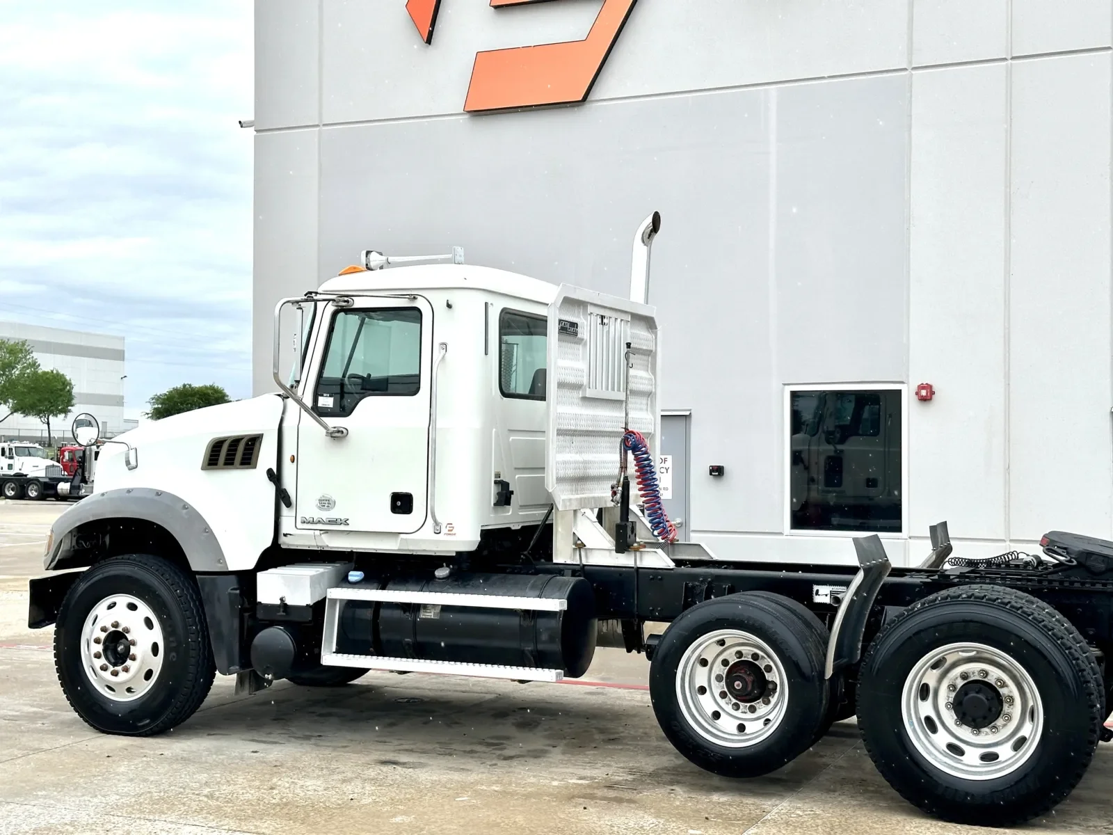 2011 Mack Granite in Hutchins, TX — photo 8