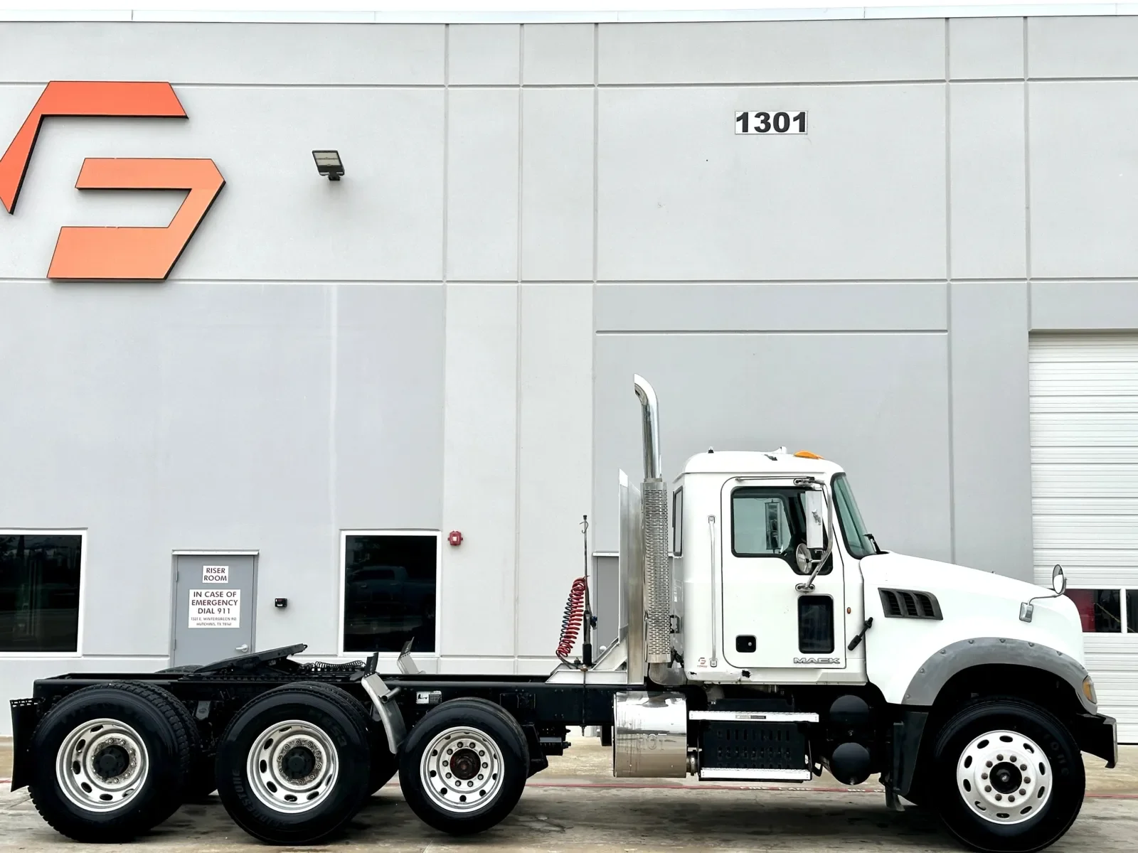 2011 Mack Granite in Hutchins, TX — photo 3
