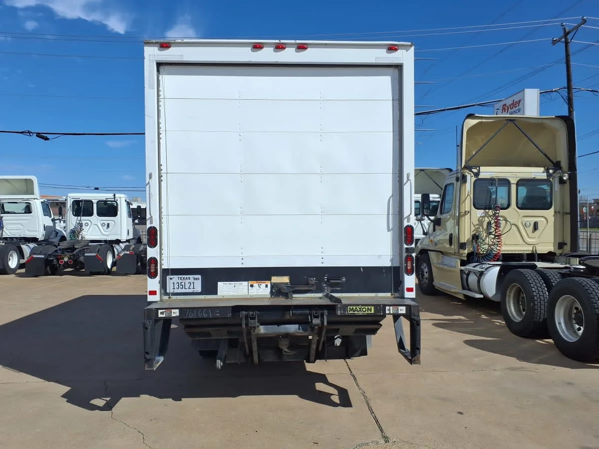 2018 Isuzu NPR - image 5