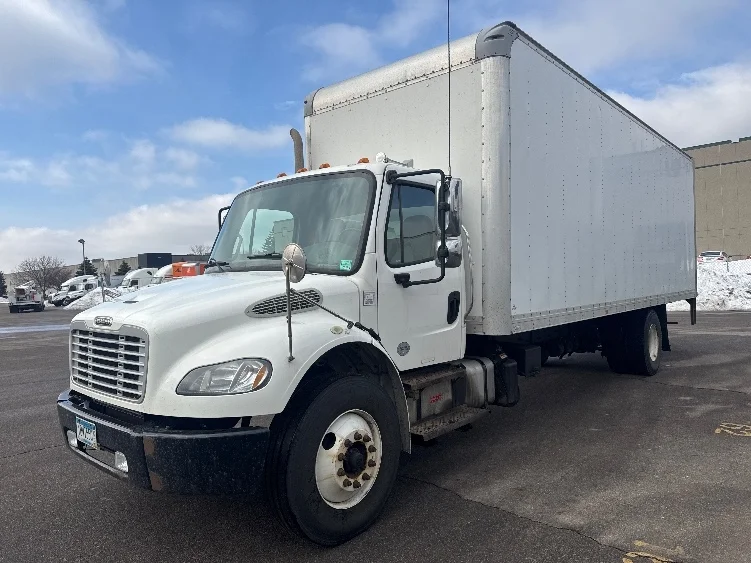 2019 Freightliner M2 106 in Brooklyn Park, MN — photo 3