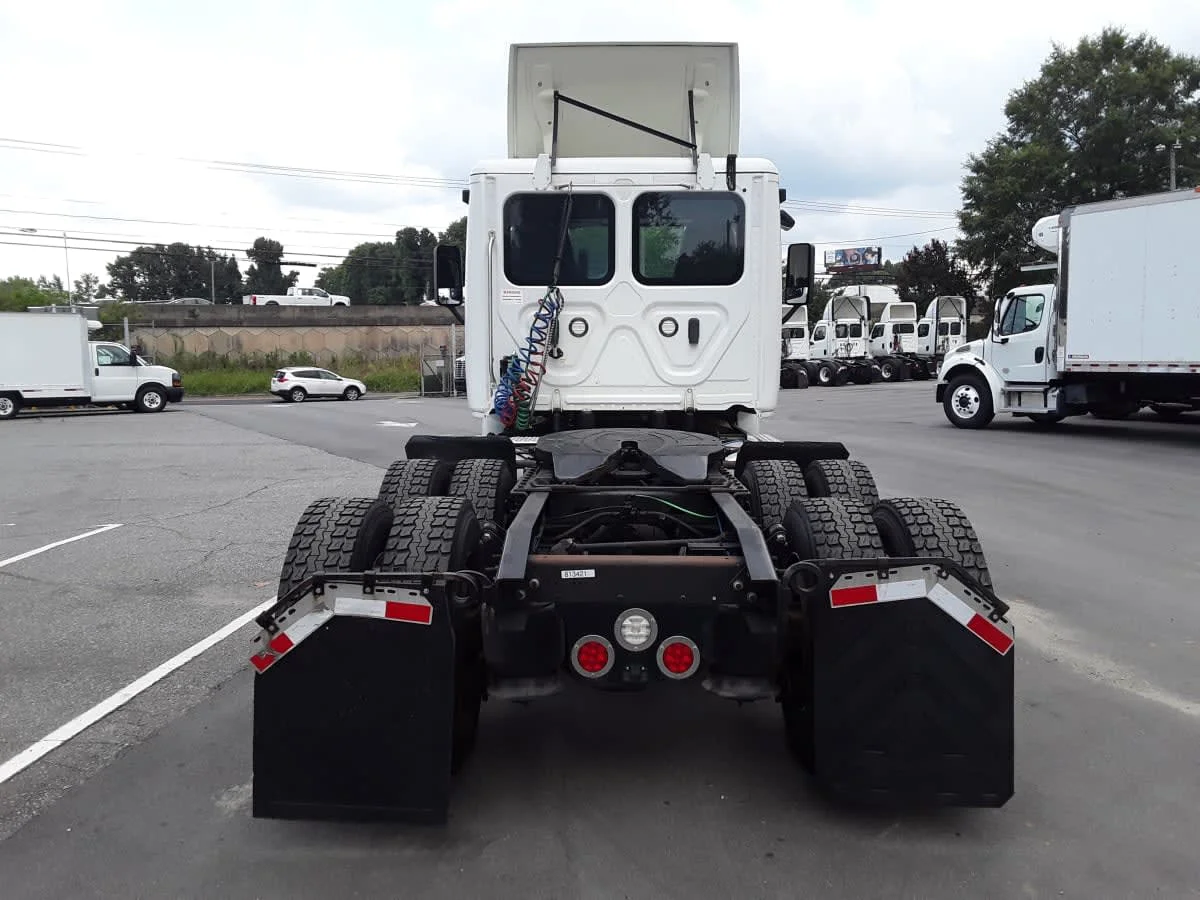 2019 Freightliner Cascadia in Charlotte, NC — photo 6