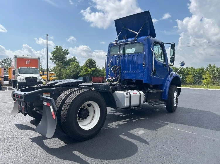 2020 Freightliner eM2 in Tampa, FL — photo 7