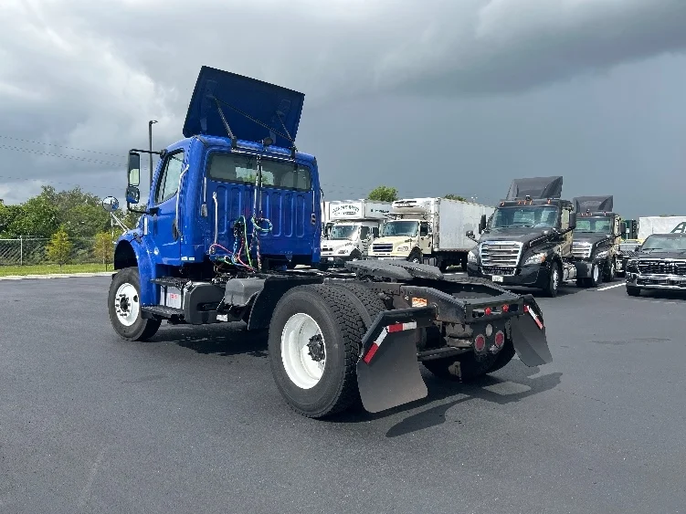 2020 Freightliner eM2 in Tampa, FL — photo 5