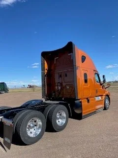 2025 Freightliner Cascadia in Great Falls, MT — photo 3