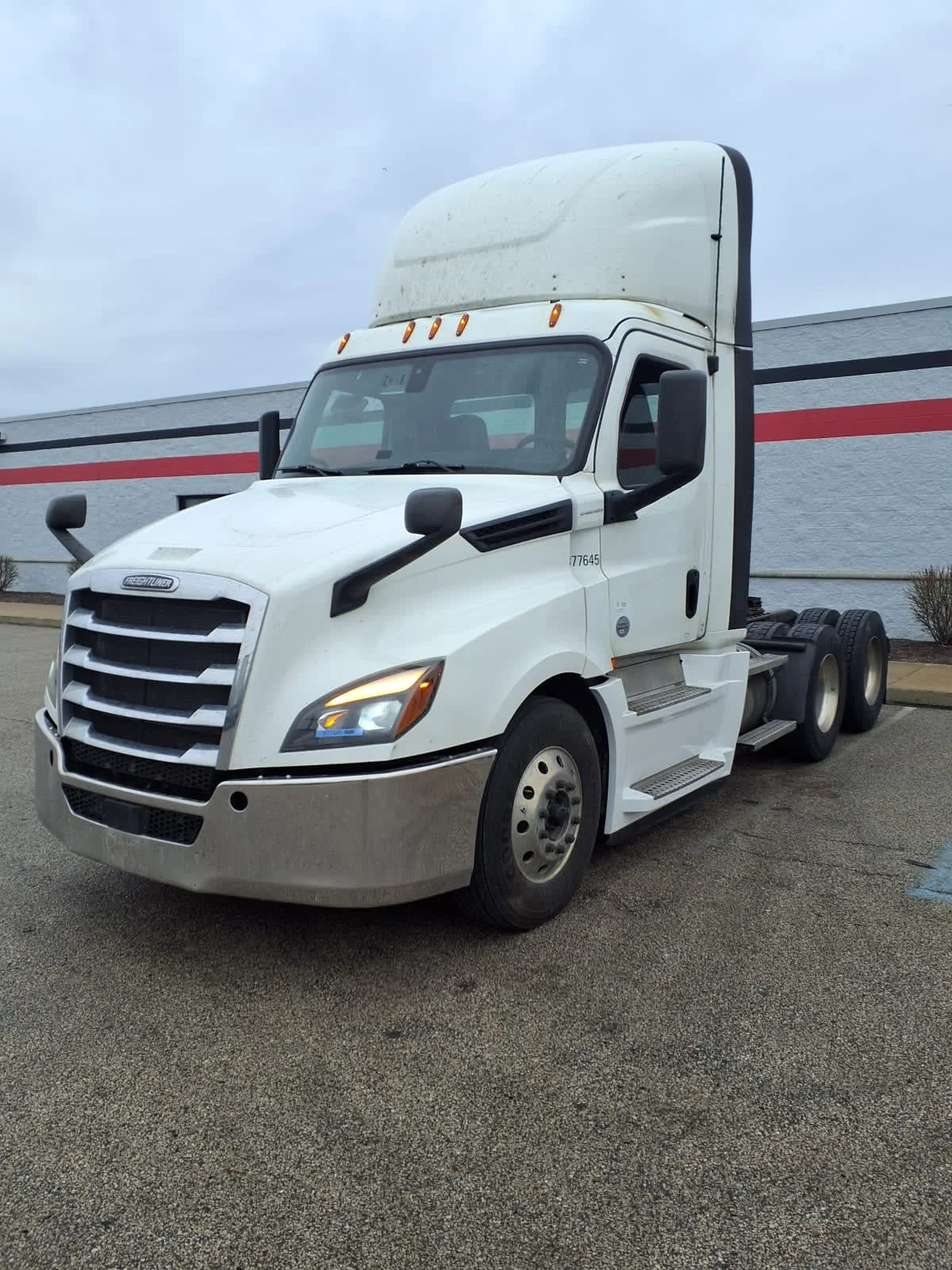 2020 Freightliner Cascadia in Cleveland, OH