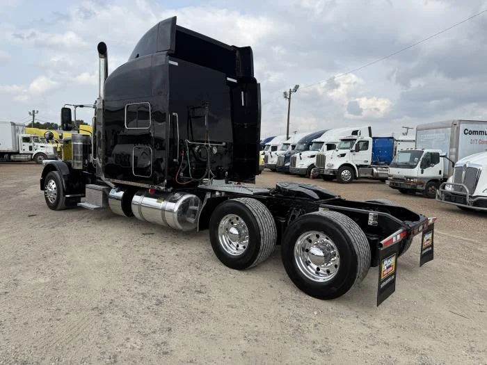 2022 Peterbilt 389 - image 40