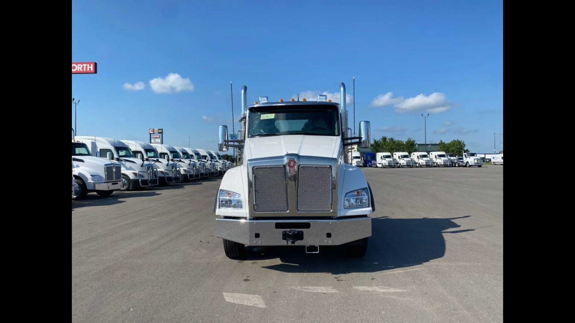 2026 Kenworth T880 in Dickinson — photo 8