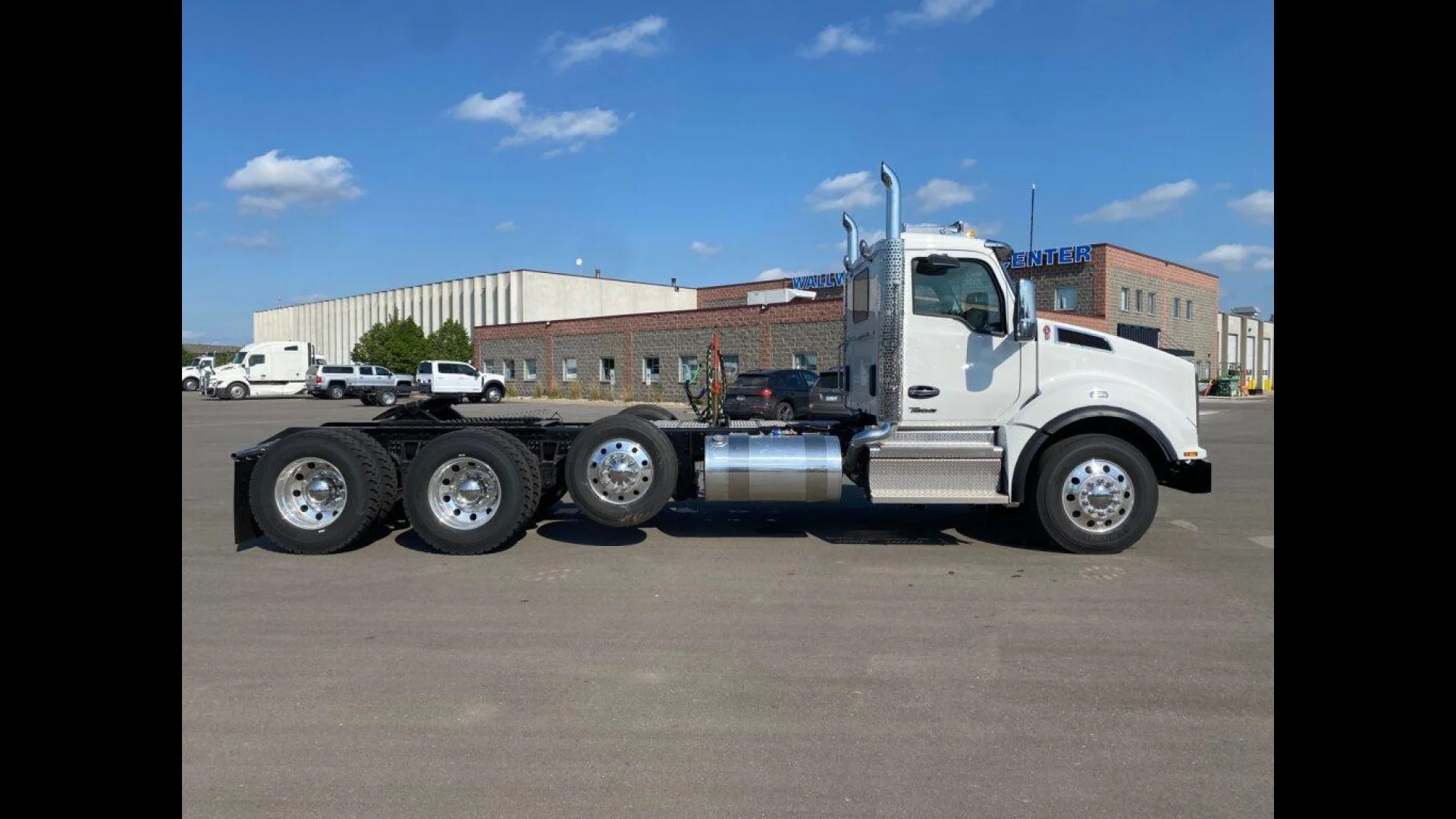 2026 Kenworth T880 in Dickinson — photo 6