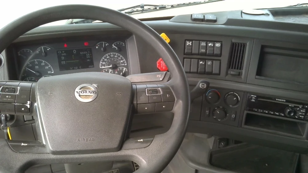 2019 Volvo VNL 760 - image 10