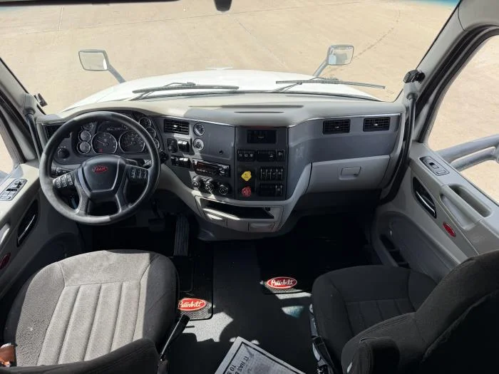 2021 Peterbilt 579 - image 36