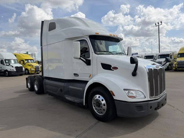 2021 Peterbilt 579 - image 8
