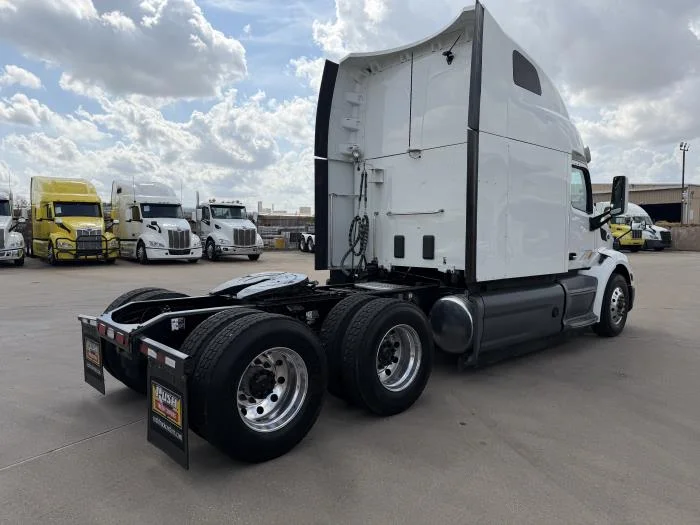 2021 Peterbilt 579 - image 6