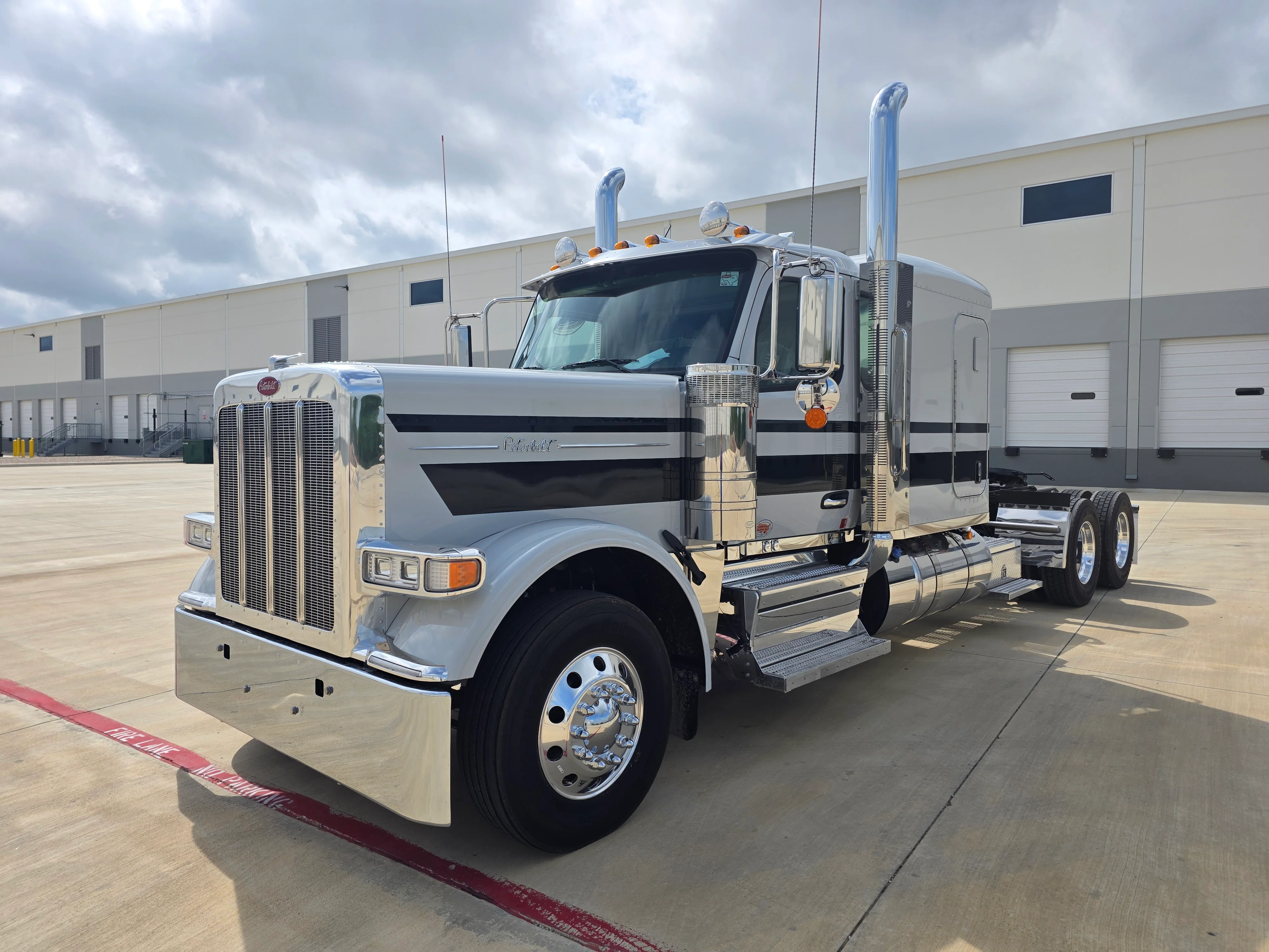 2027 Peterbilt 589 in Portland, OR