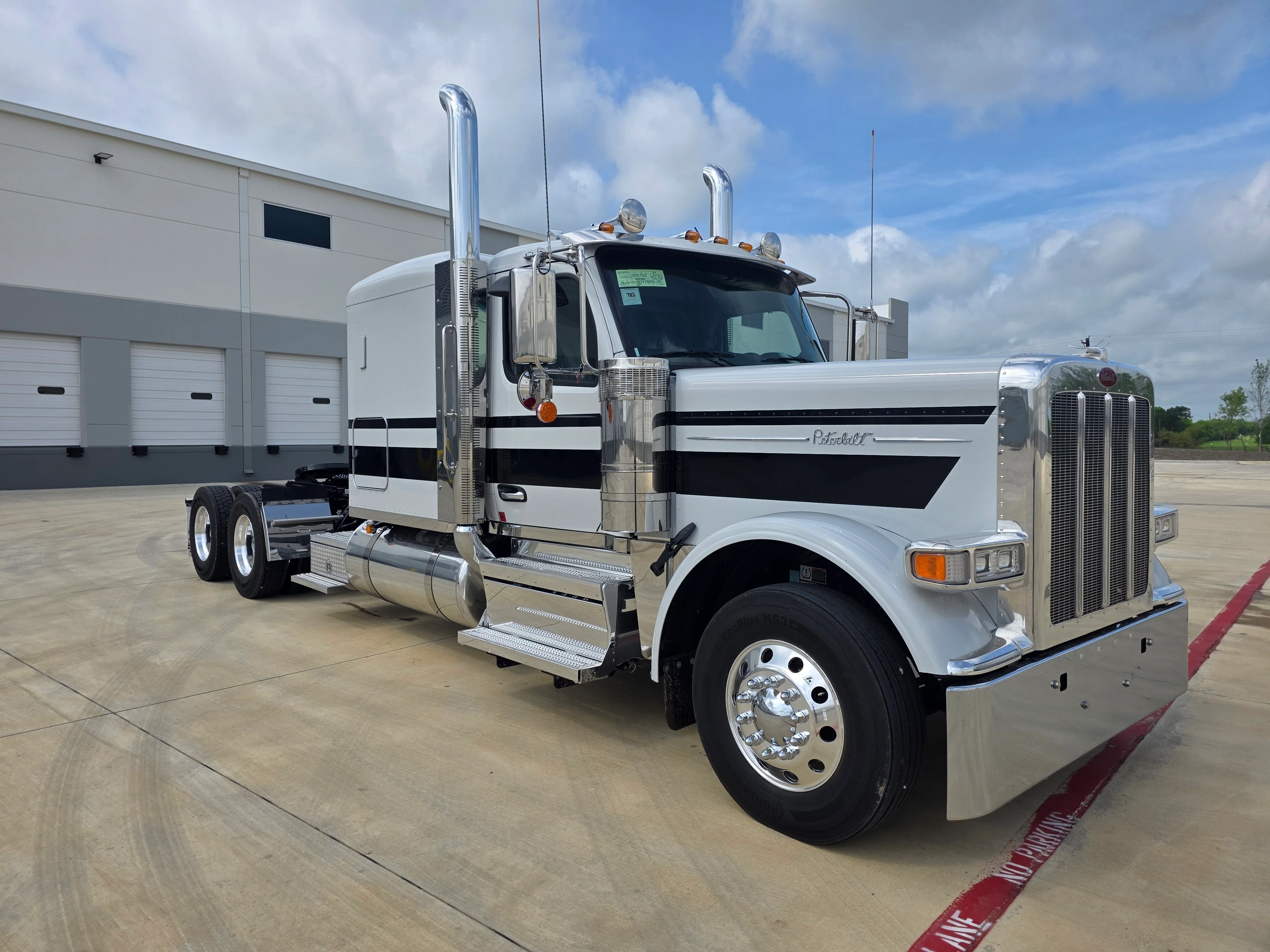2027 Peterbilt 589 in Portland, OR — photo 7